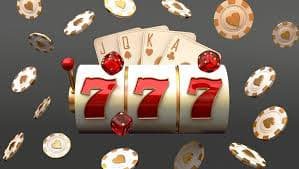 mmbet app လောင်းကစား ပလက်ဖောင်းပေါ်တွင် Slot နှင့် Football Bet ကစားနေသော Myanmar ကစားသမား